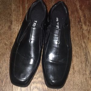 Men's dress shoes